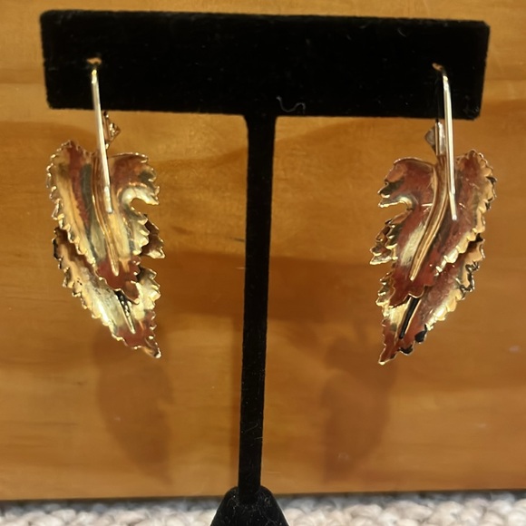 Earrings - Picture 3 of 5